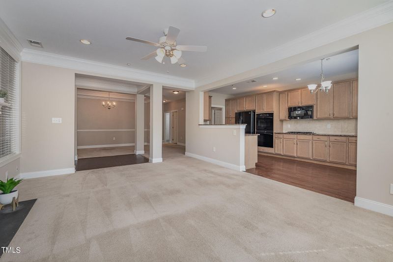 9211 Calabria Dr #116, Raleigh, NC 27617