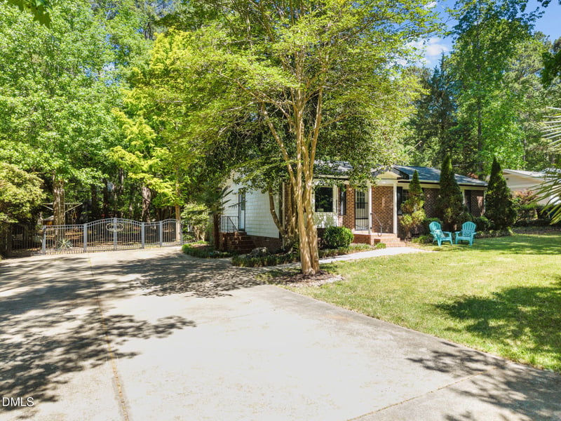 9212 Holly Springs Rd, Apex, NC 27539