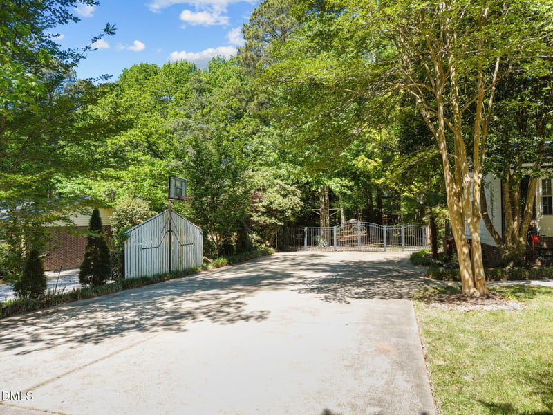 9212 Holly Springs Rd, Apex, NC 27539
