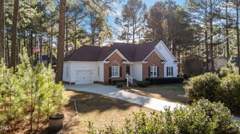 9212 Hunters Greene Dr, Zebulon, NC 27597