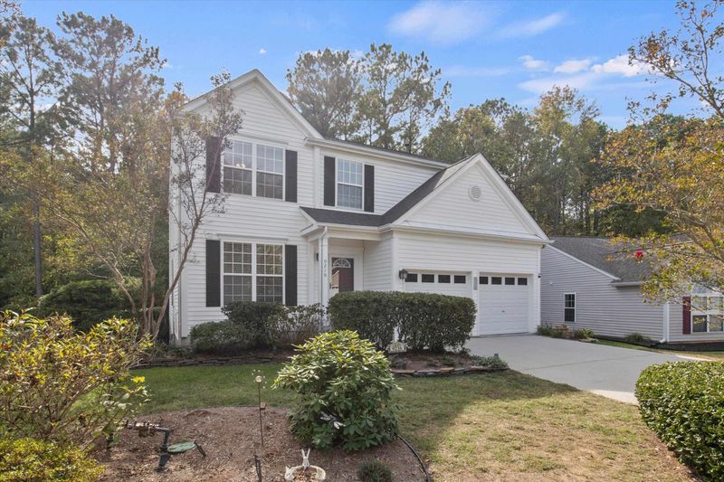 9216 Erinsbrook Dr, Raleigh, NC 27617