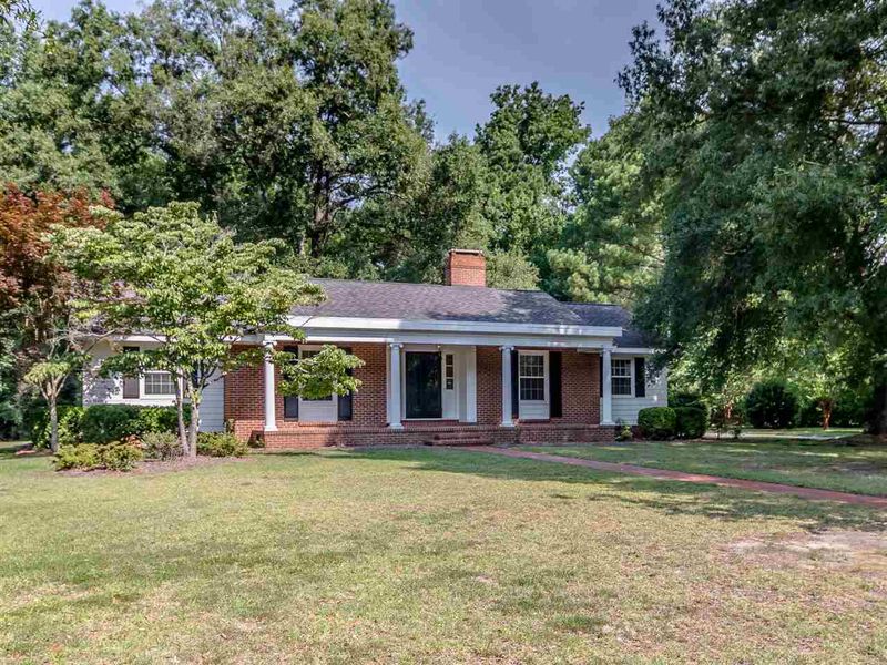 922 Chestnut Dr, Smithfield, NC 27577