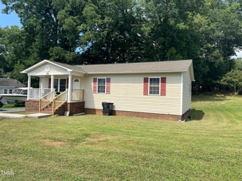 922 Dixie St, Burlington, NC 27217