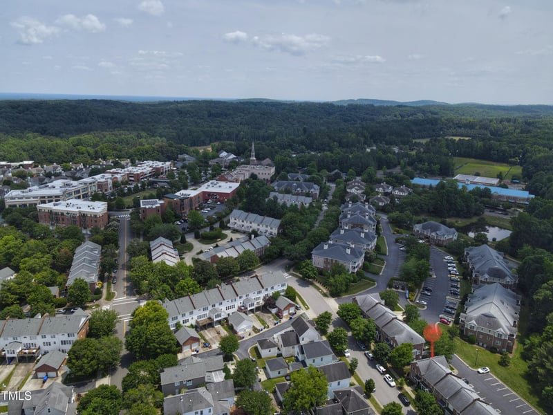 922 Edgewater Cir, Chapel Hill, NC 27516