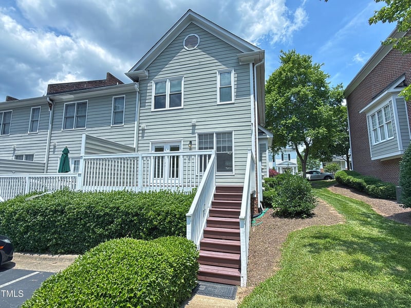 922 Edgewater Cir, Chapel Hill, NC 27516