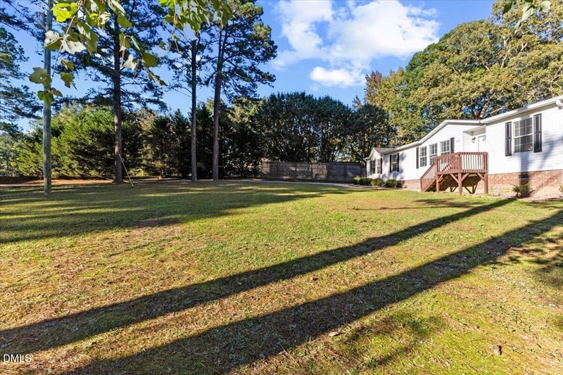 922 Humminfbird Rd, Four Oaks, NC 27524