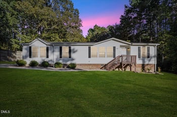 922 Hummingbird Rd, Four Oaks, NC 27524