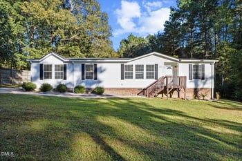 922 Hummingbird Rd, Four Oaks, NC 27524