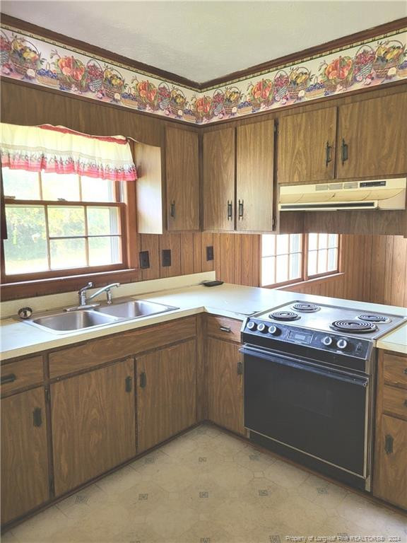 922 Odom Dr, Fayetteville, NC 28304