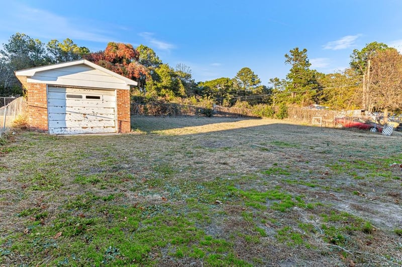922 Rancho Dr, Fayetteville, NC 28303