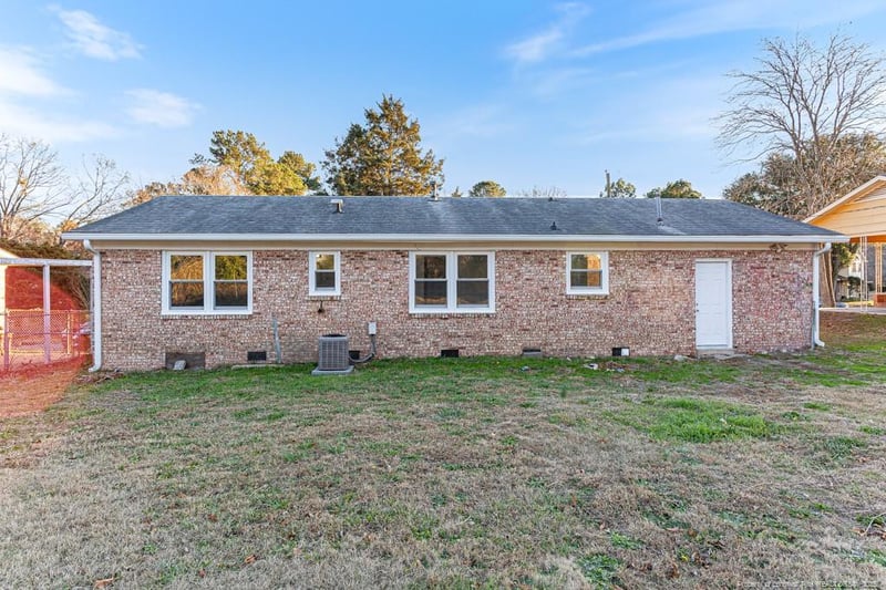 922 Rancho Dr, Fayetteville, NC 28303