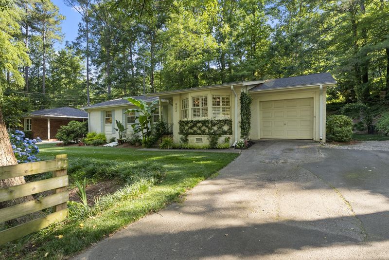 922 Wimbleton Dr, Raleigh, NC 27609