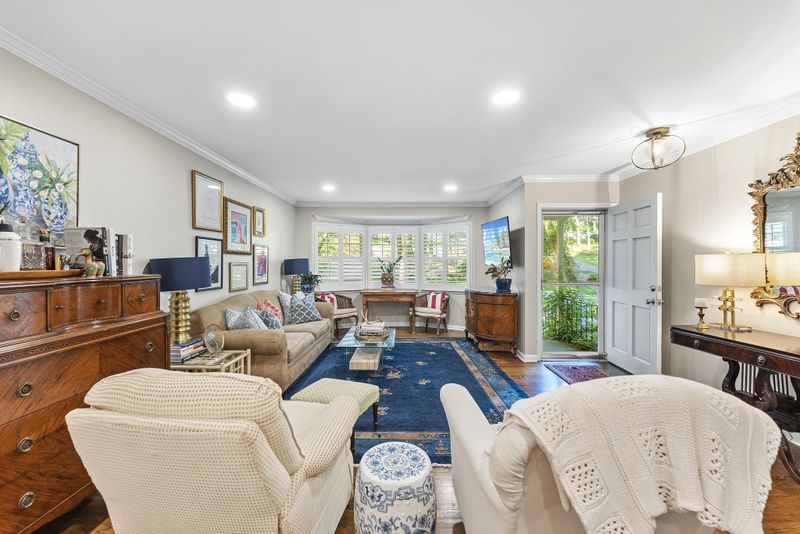 922 Wimbleton Dr, Raleigh, NC 27609