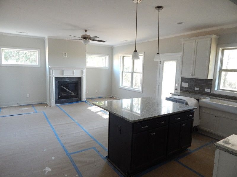 9220 Ashton Glen Dr, Zebulon, NC 27597