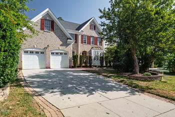 9220 Meadow Mist Ct, Raleigh, NC 27617