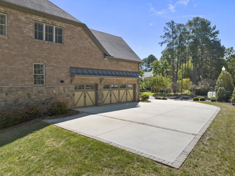 9220 Winged Thistle Ct, Raleigh, NC 27617
