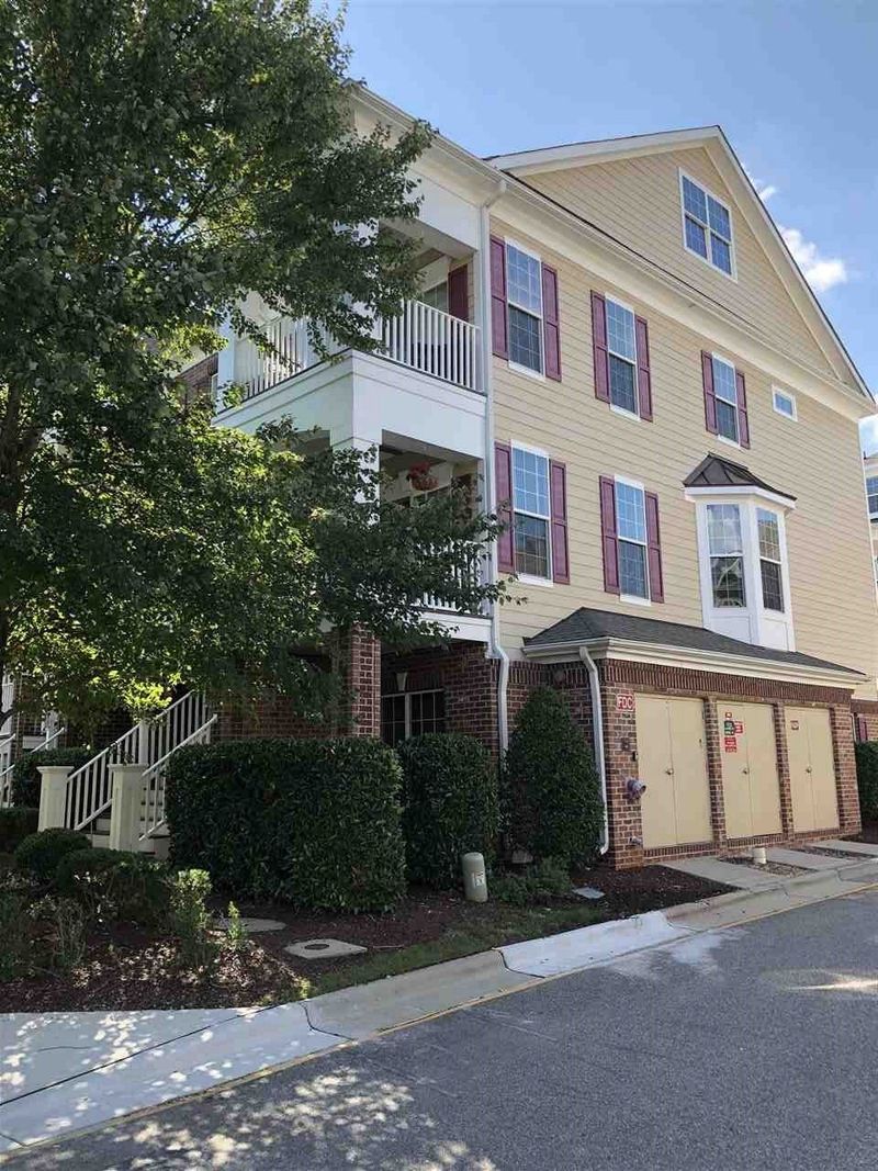 9221 Calabria Dr #101, Raleigh, NC 27617