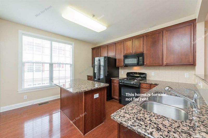 9221 Calabria Dr #104, Raleigh, NC 27617