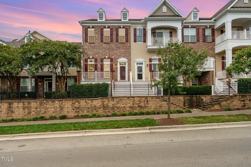 9221 Calabria Dr #116, Raleigh, NC 27617