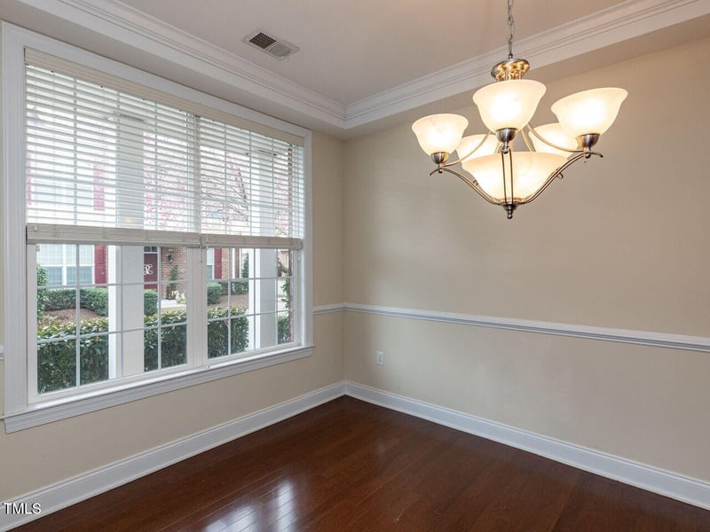 9221 Calabria Dr #121, Raleigh, NC 27617