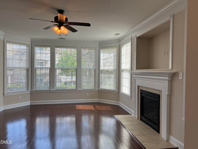 9221 Calabria Dr #121, Raleigh, NC 27617