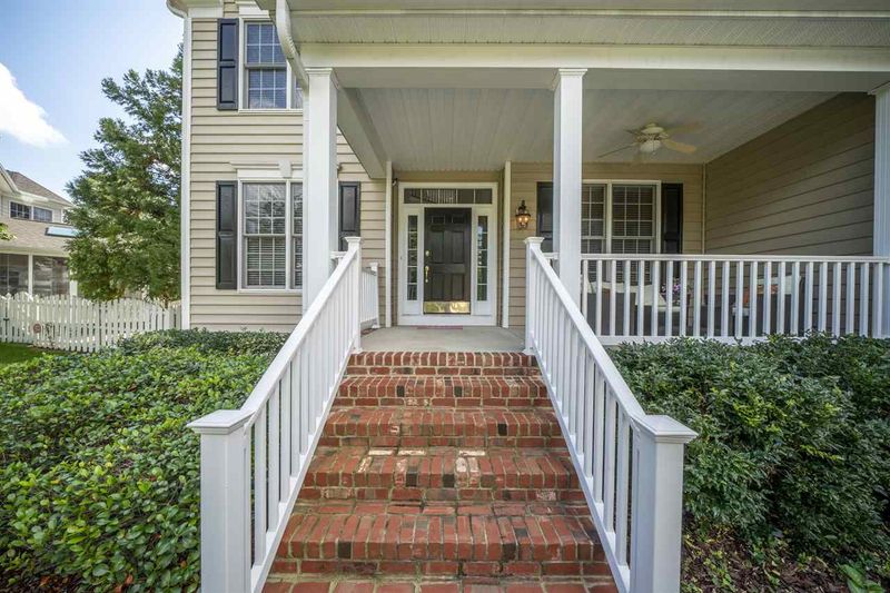 9221 Palm Bay Cir, Raleigh, NC 27617