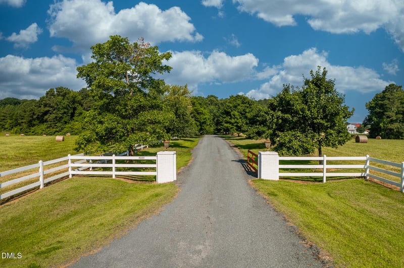 9223 Orange Grove Rd, Chapel Hill, NC 27516