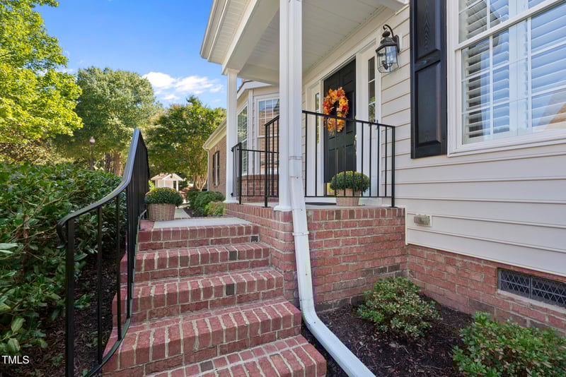 9225 Fawn Lake Dr, Raleigh, NC 27617