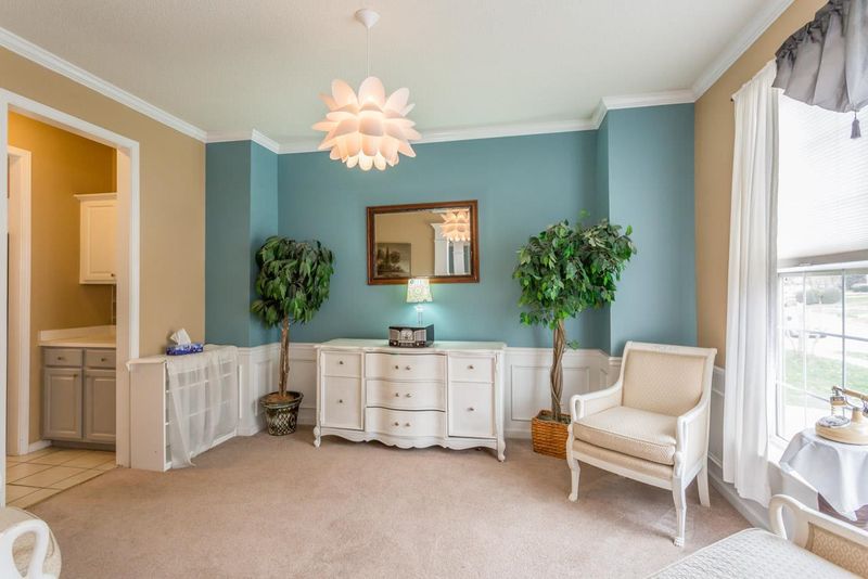 9229 Miranda Dr, Raleigh, NC 27617