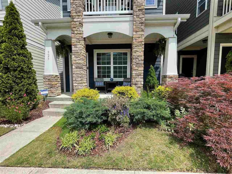 923 Branch Line Ln, Apex, NC 27502