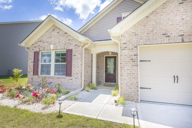 923 Longleaf Pine Pl, Mebane, NC 27302
