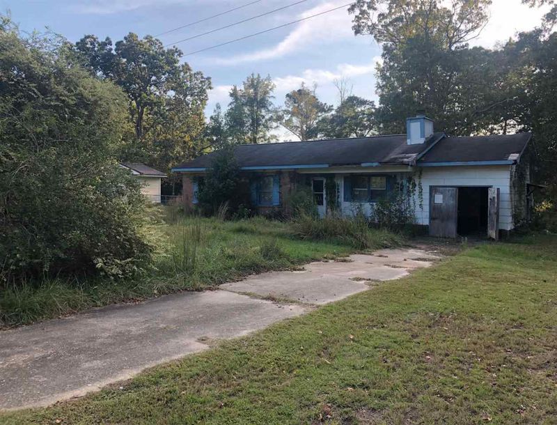 923 N Nc 87, Sanford, NC 27322