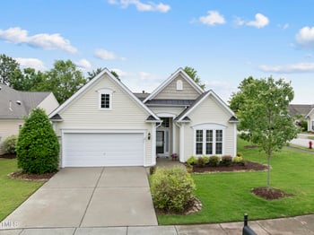 923 Peltier Dr, Cary, NC 27519