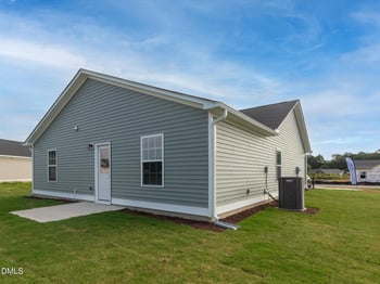923 Rock Pillar Rd, Clayton, NC 27520