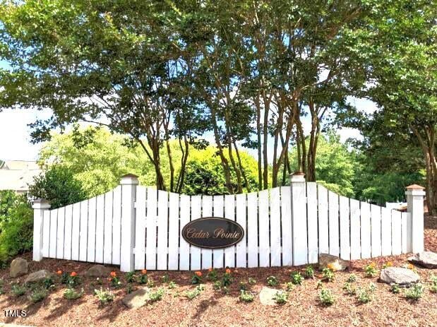923 Springfork Dr, Cary, NC 27513