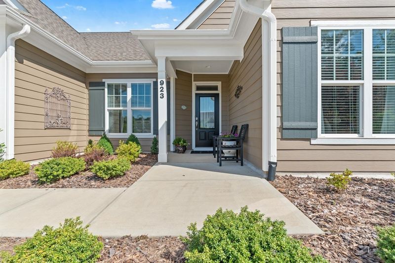 923 Traditions Ridge Dr, Wake Forest, NC 27587
