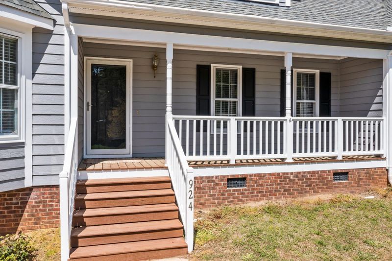 924 Broadhaven Dr, Raleigh, NC 27603
