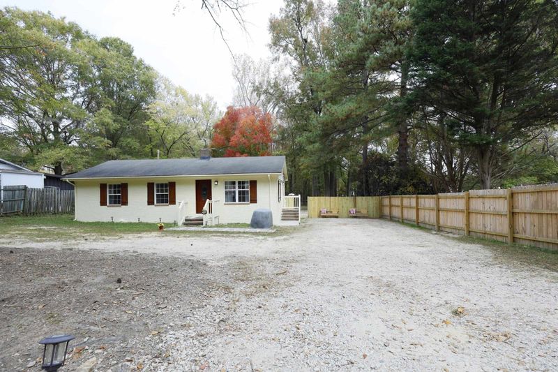 924 Currin Perry Rd, Zebulon, NC 27597