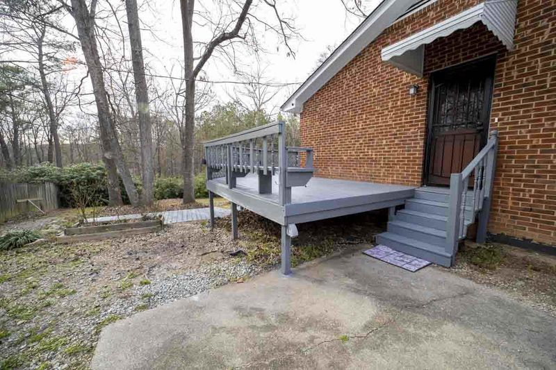 924 Danbury Dr, Durham, NC 27703