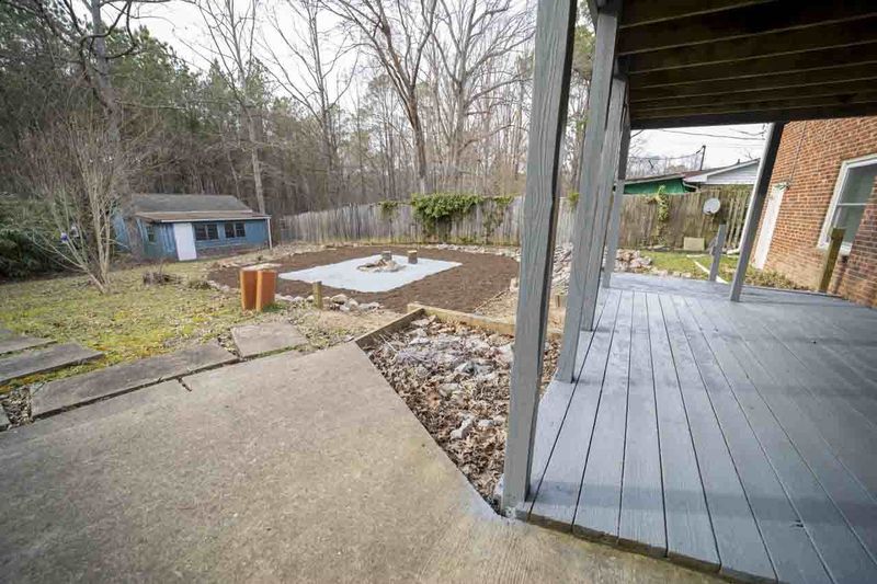 924 Danbury Dr, Durham, NC 27703