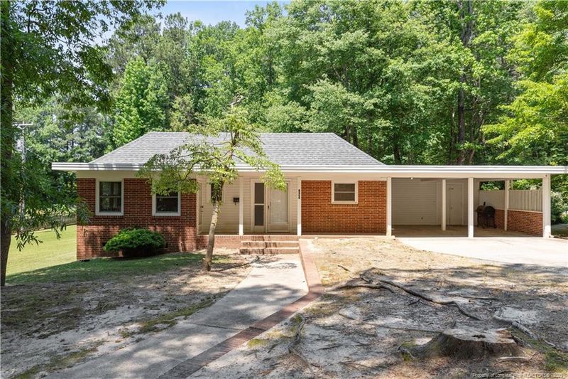 924 Fitts St, Sanford, NC 27330