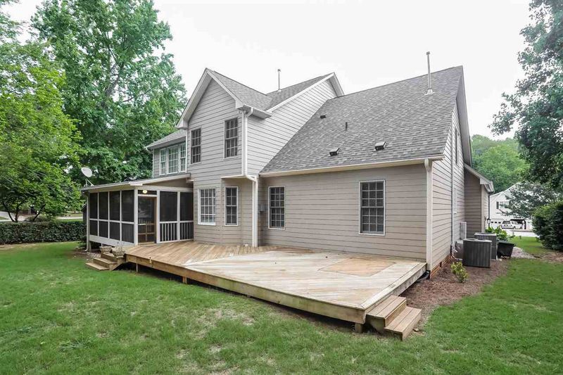 924 Hadrian Dr, Garner, NC 27529