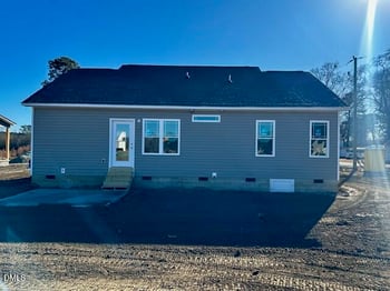 924 Micro Rd, Selma, NC 27576