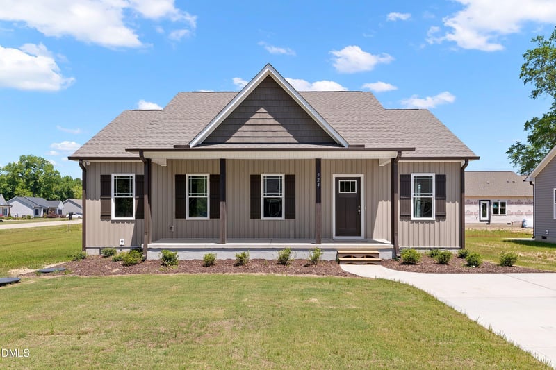924 Micro Rd, Selma, NC 27576