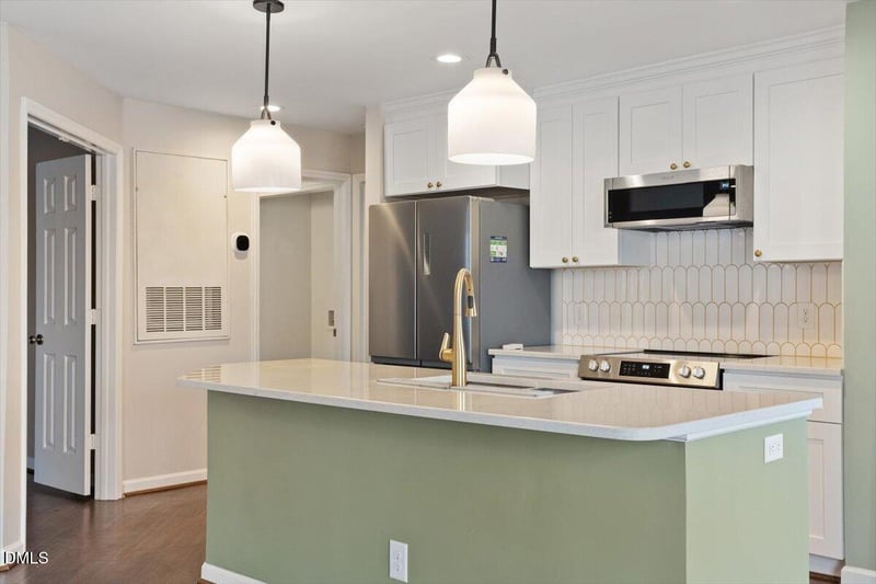 924 New Kent Pl, Cary, NC 27511