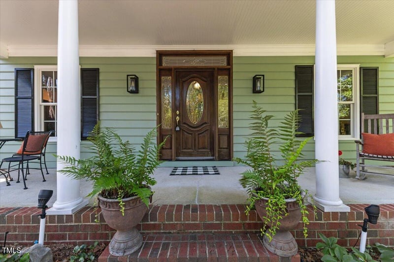 924 Pebblebrook Dr, Raleigh, NC 27609