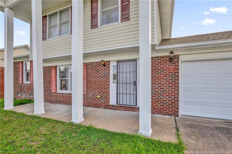 924 Scully Dr, Fayetteville, NC 28314