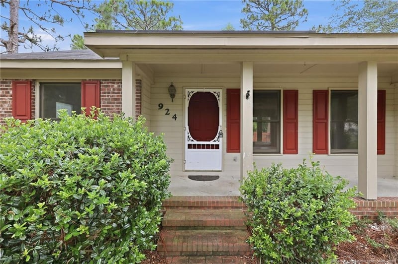 924 Winds Ln, Fayetteville, NC 28311