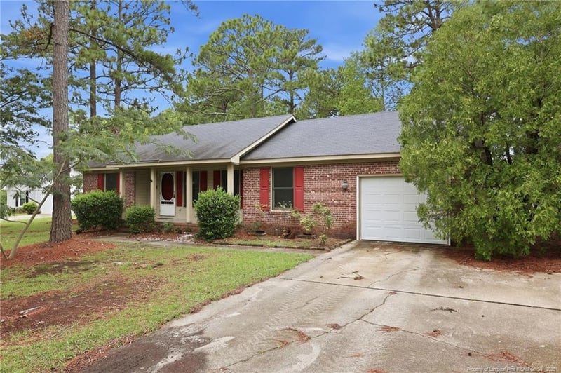 924 Winds Ln, Fayetteville, NC 28311