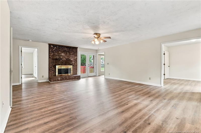 924 E Winds Ln, Fayetteville, NC 28311
